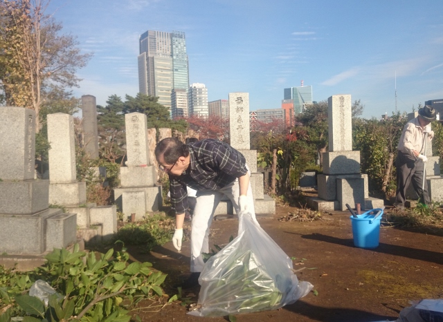 西郷隆盛青山霊園清掃